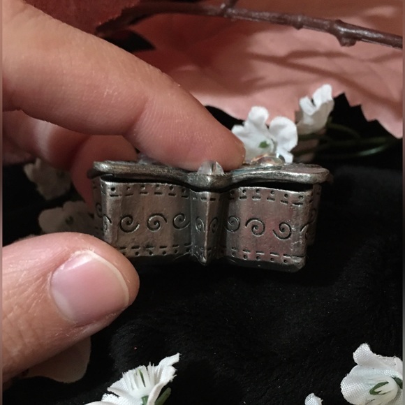 Unique Pewter And Enamel Butterfly Trinket Box With Gem Detail - Picture 3 of 5
